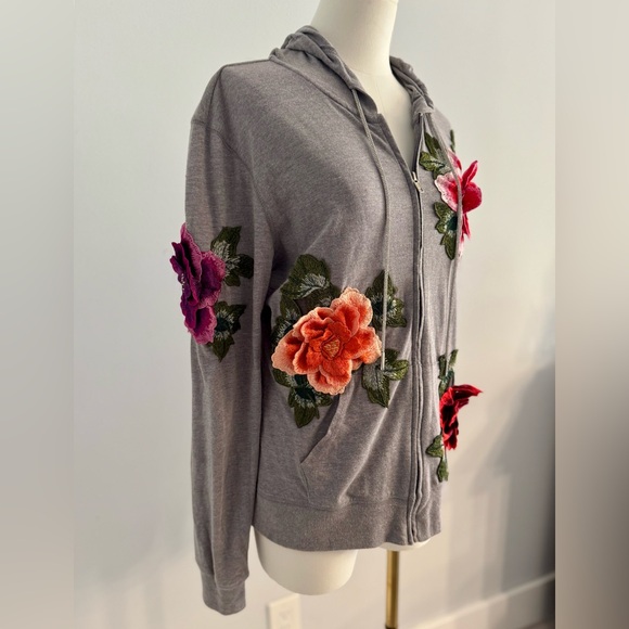 RARE SUZY T Cozy Hoodie with 3 Dimensional Flowers and rhinestone string - Picture 2 of 8